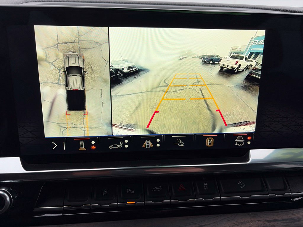 Used 2025 GMC Sierra 3500 SLT w/ SLT Premium Package AWD/4WD image 19