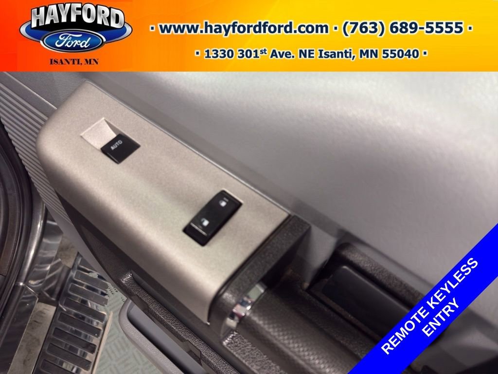 Used 2016 Ford F250 XLT w/ XLT Premium Package AWD/4WD image 16