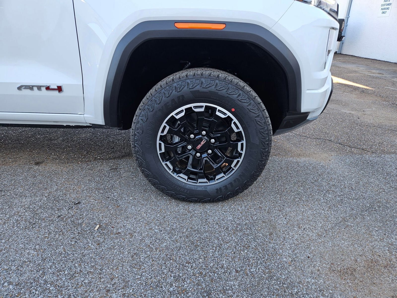 New 2026 GMC Canyon AT4 w/ AT4 Premium Package AWD/4WD image 30