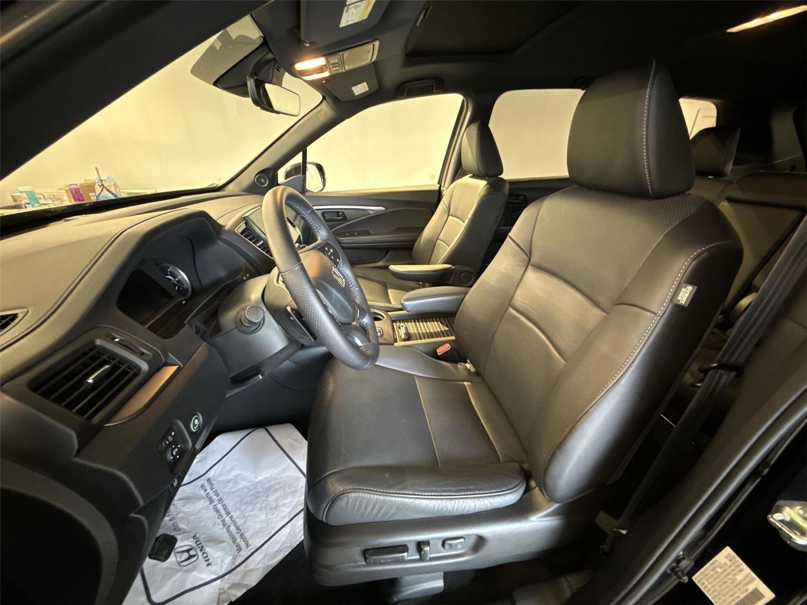 Used 2023 Honda Passport EX-L image 11