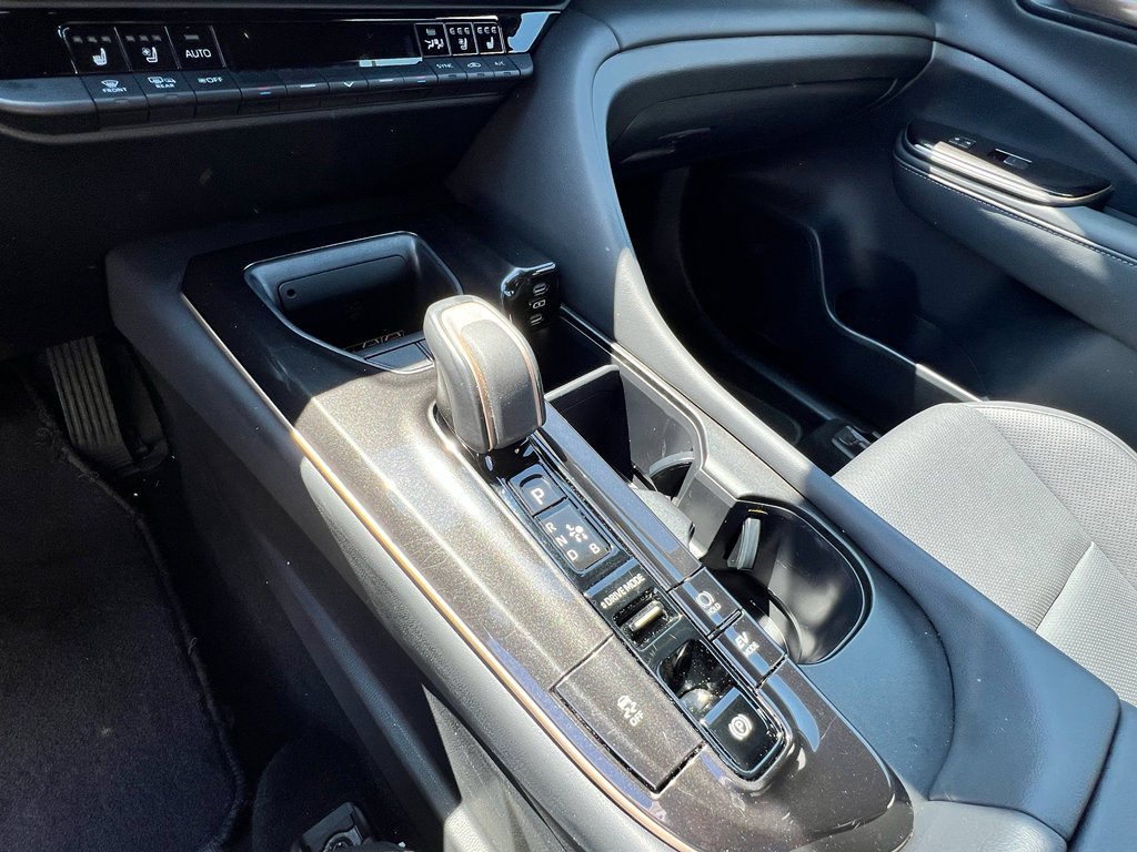 Used 2025 Toyota Crown XLE image 22