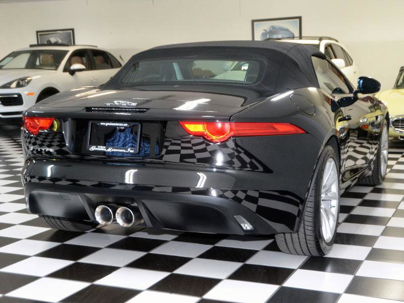 Used 2016 Jaguar F-TYPE Convertible image 10