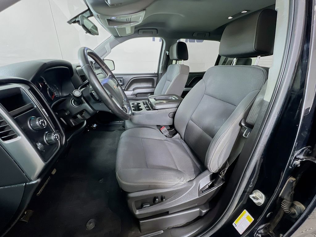 Used 2018 Chevrolet Silverado 1500 LT w/ All Star Edition image 32