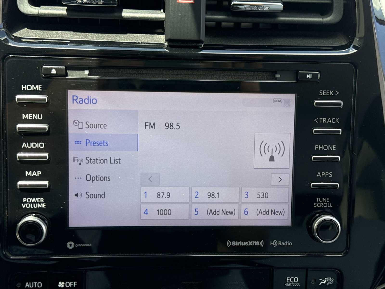 Used 2020 Toyota Prius LE FWD image 17