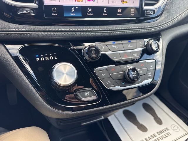 New 2026 Chrysler Pacifica Select image 20