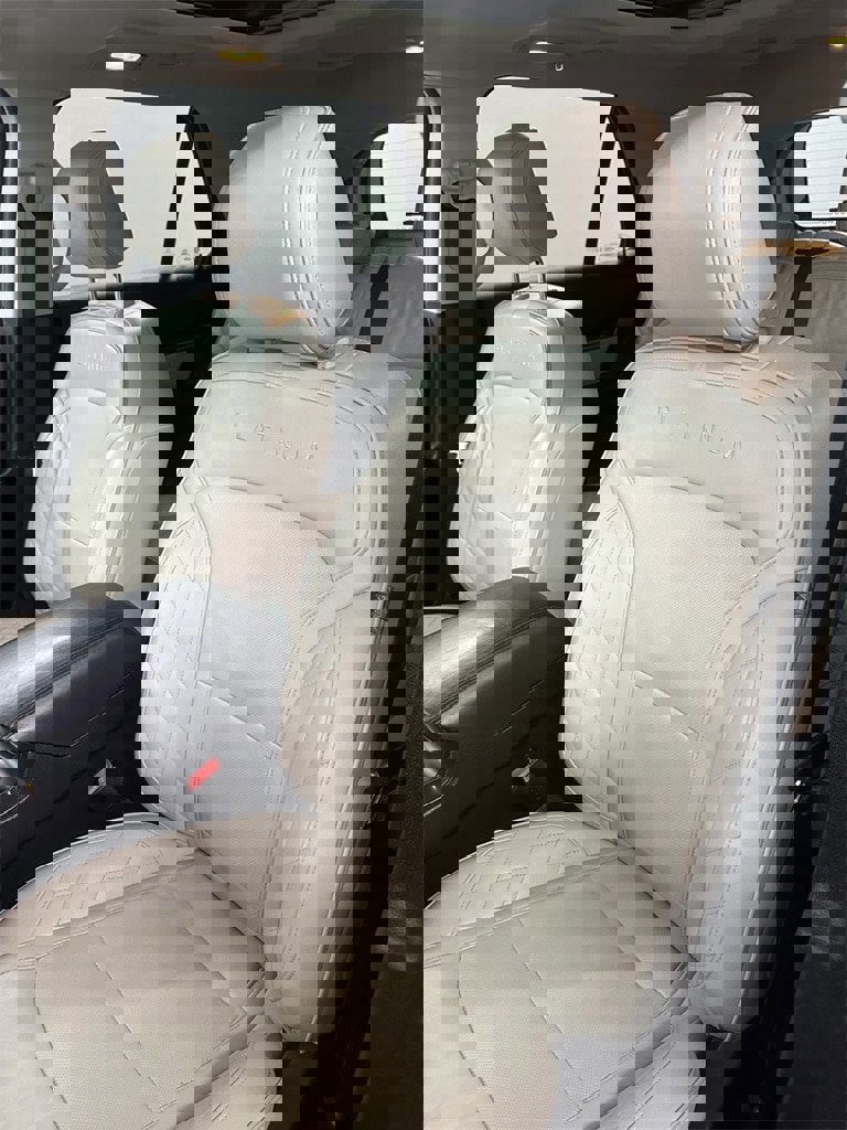 Used 2016 Ford Explorer Platinum image 14