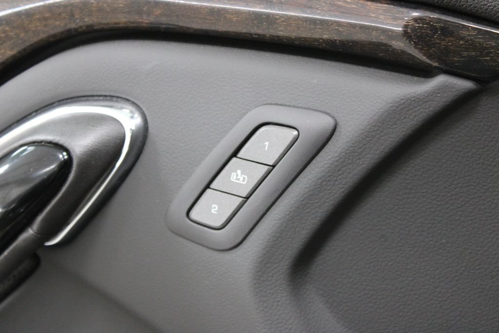 Used 2015 Cadillac CTS V RWD image 36