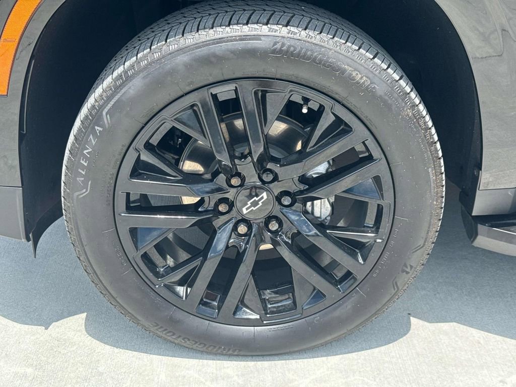 Used 2025 Chevrolet Tahoe Premier RWD image 8
