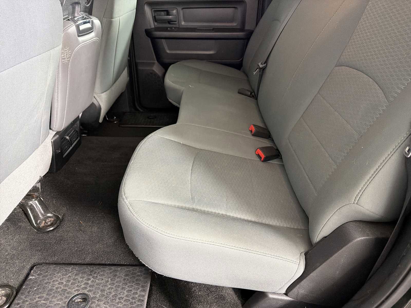Used 2015 RAM 1500 Express RWD image 18