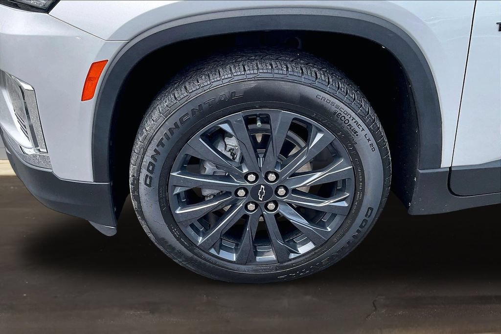 Used 2022 Chevrolet Traverse RS FWD image 34