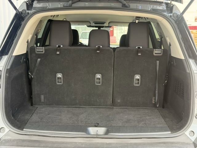 Used 2024 Nissan Pathfinder SV AWD/4WD image 32