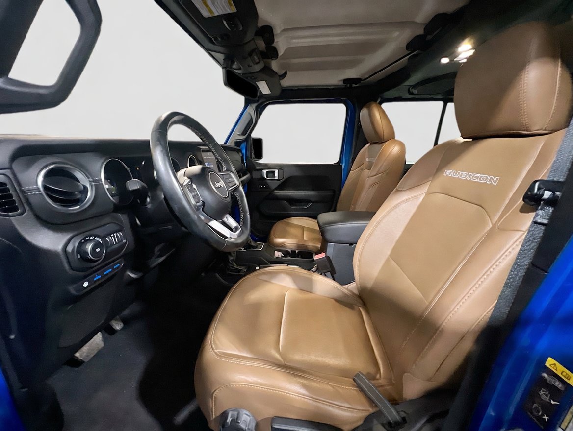 Used 2022 Jeep Wrangler Unlimited Rubicon 4xe w/ Cold Weather Group AWD/4WD image 15