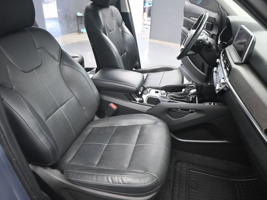 Used 2022 Kia Telluride EX w/ EX Premium Package image 21