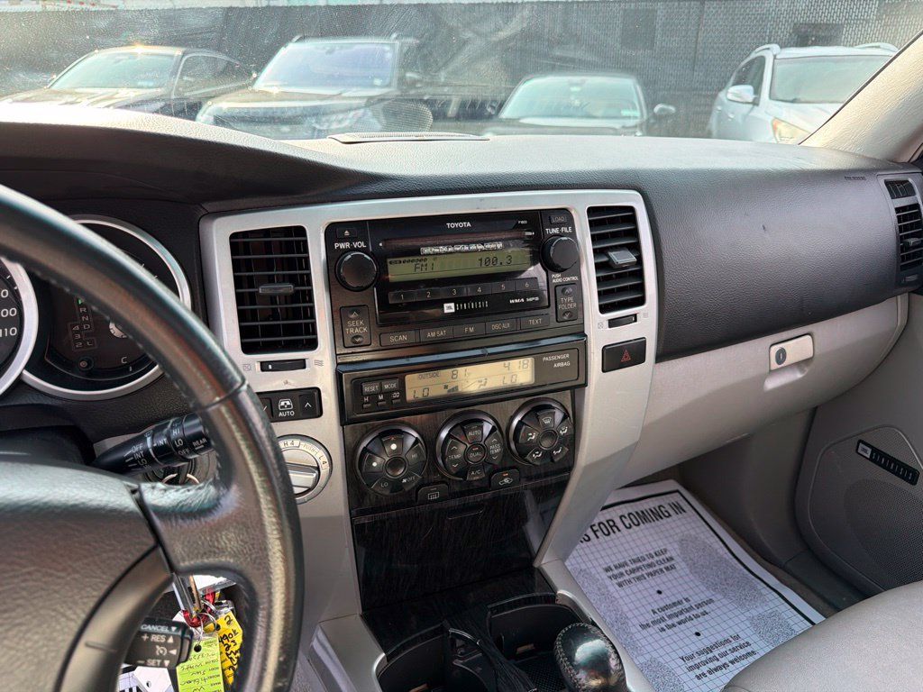 Used 2007 Toyota 4Runner Limited AWD/4WD image 33