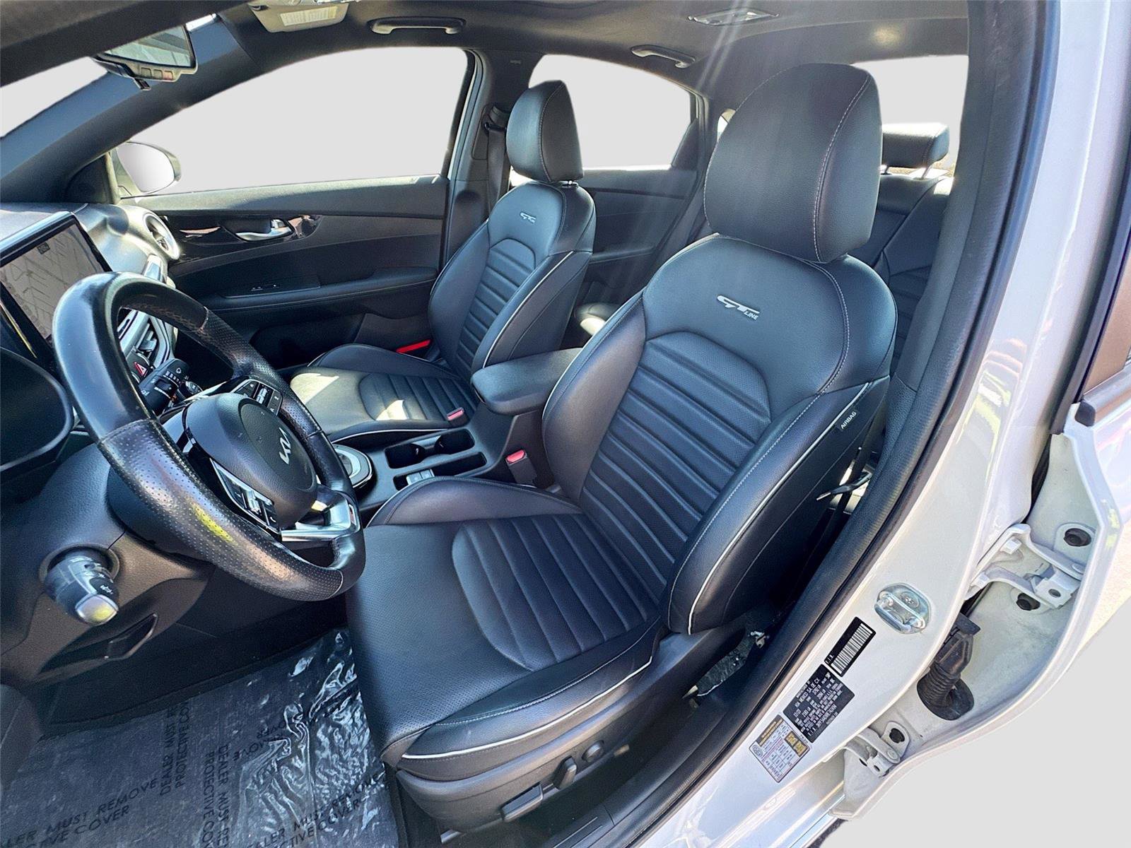 Used 2024 Kia Forte GT-Line w/ GT-Line Premium Package image 19