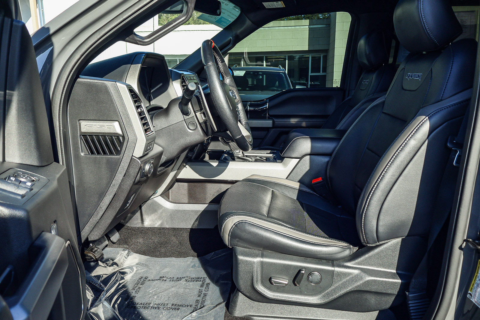 Used 2018 Ford F150 Raptor w/ Equipment Group 802A Luxury image 2