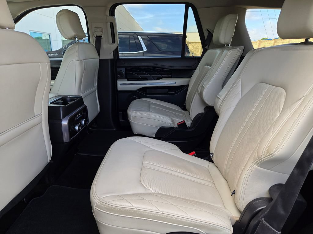 Used 2021 Ford Expedition Platinum RWD image 15