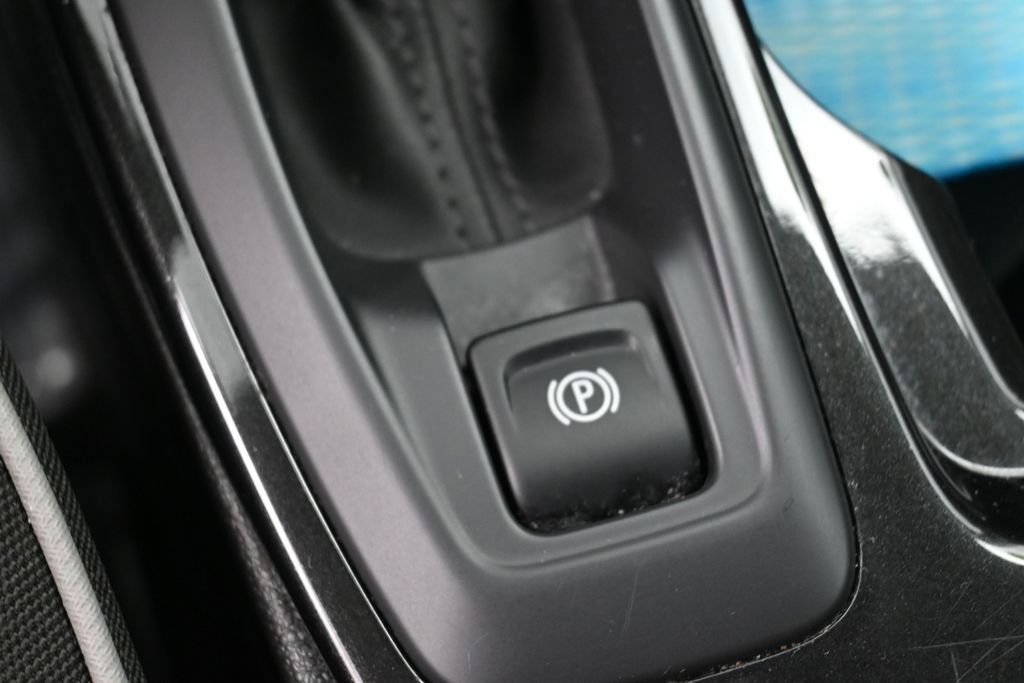 Used 2025 Chevrolet TrailBlazer LT AWD/4WD image 30