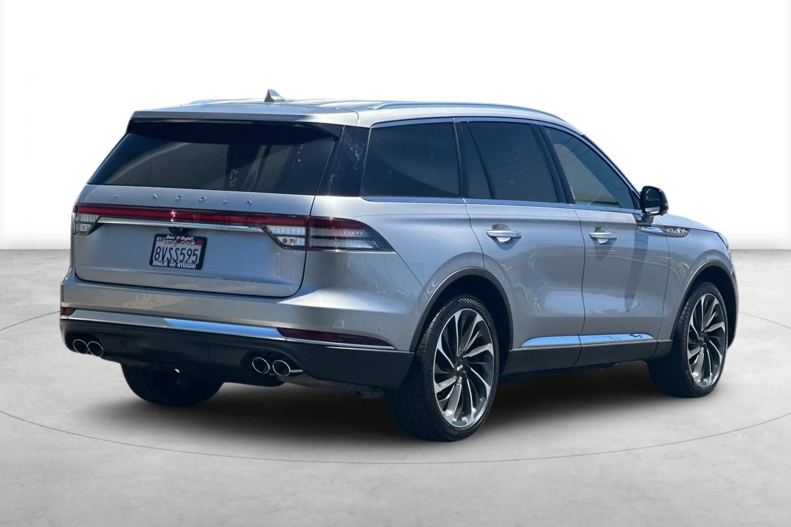 Used 2020 Lincoln Aviator Reserve AWD/4WD image 6