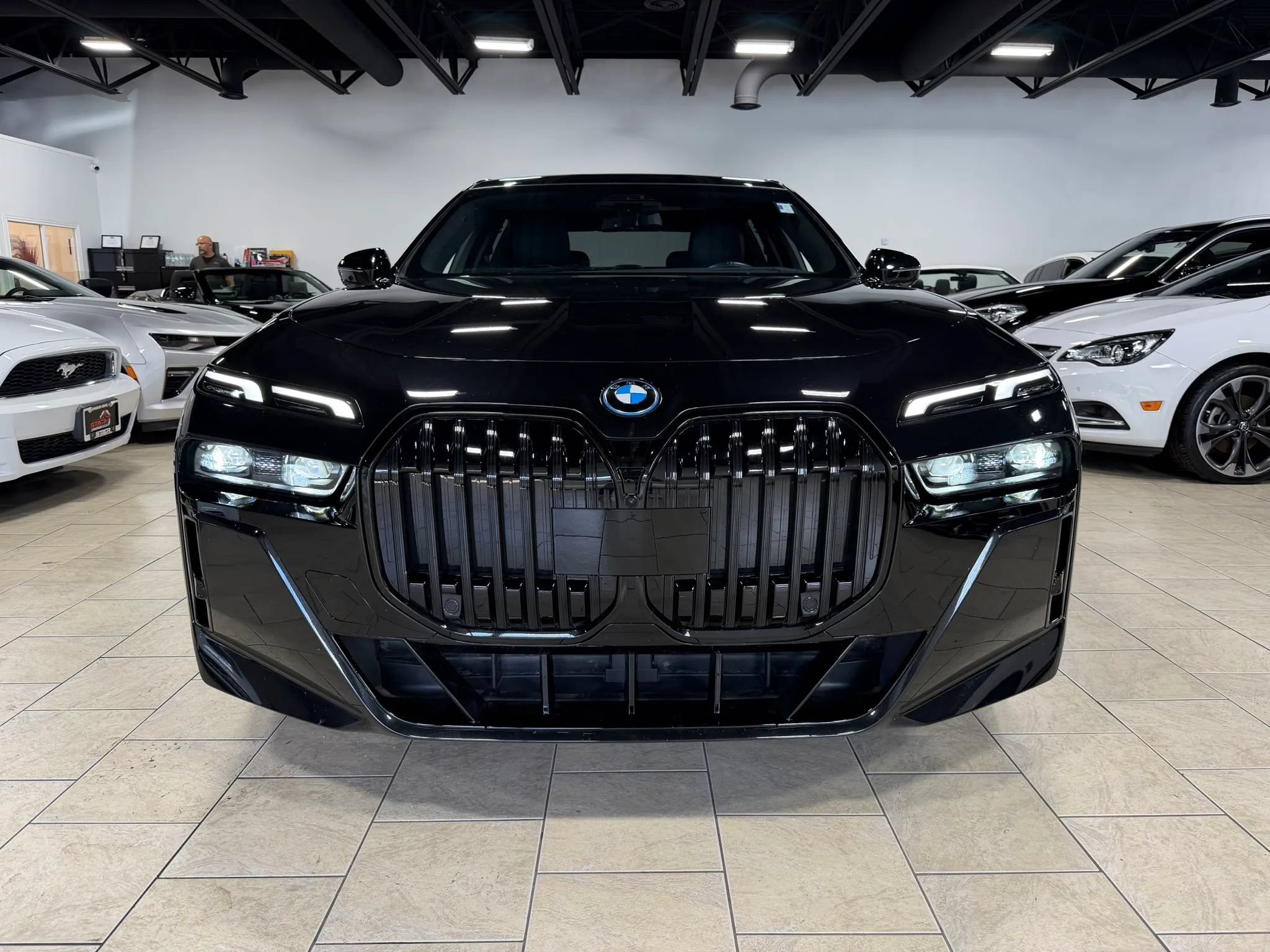 Used 2024 BMW i7 xDrive60 AWD/4WD image 10
