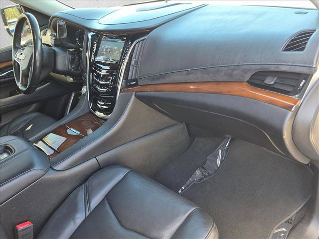 Used 2019 Cadillac Escalade Luxury RWD image 22