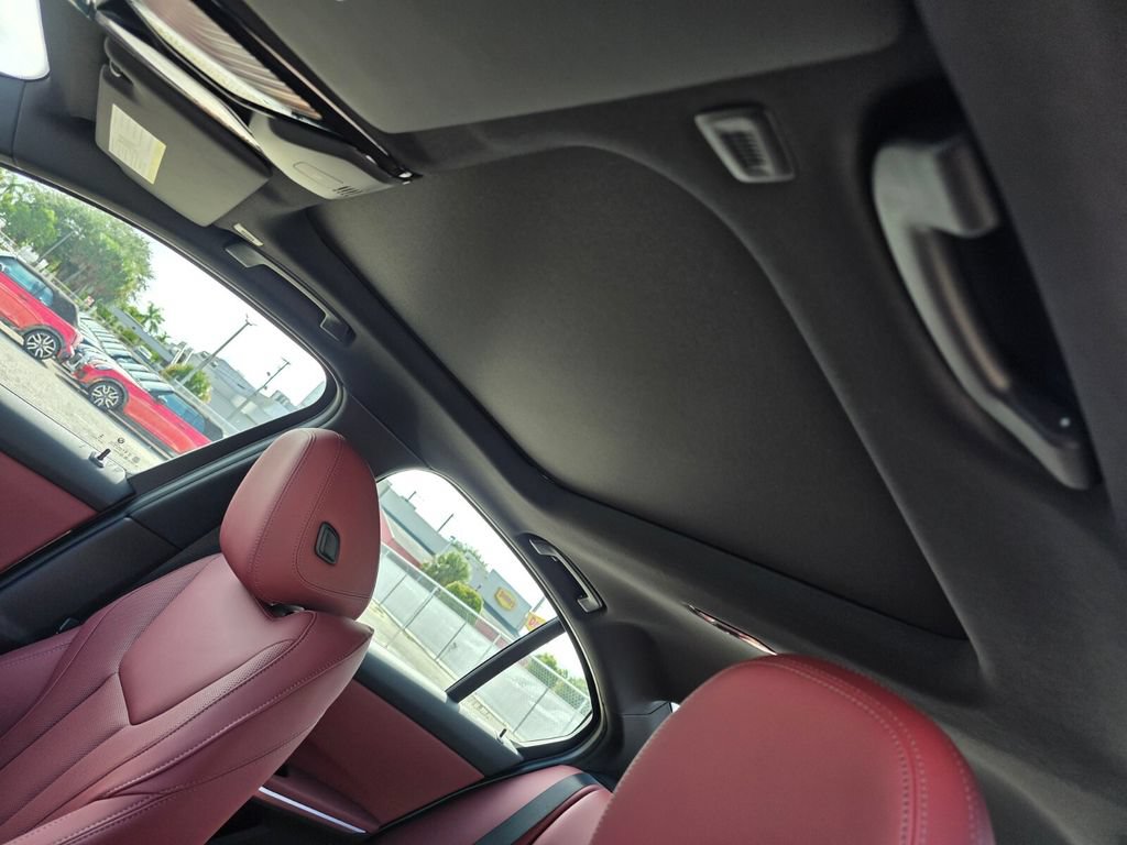 New 2026 BMW 330i Sedan RWD image 9