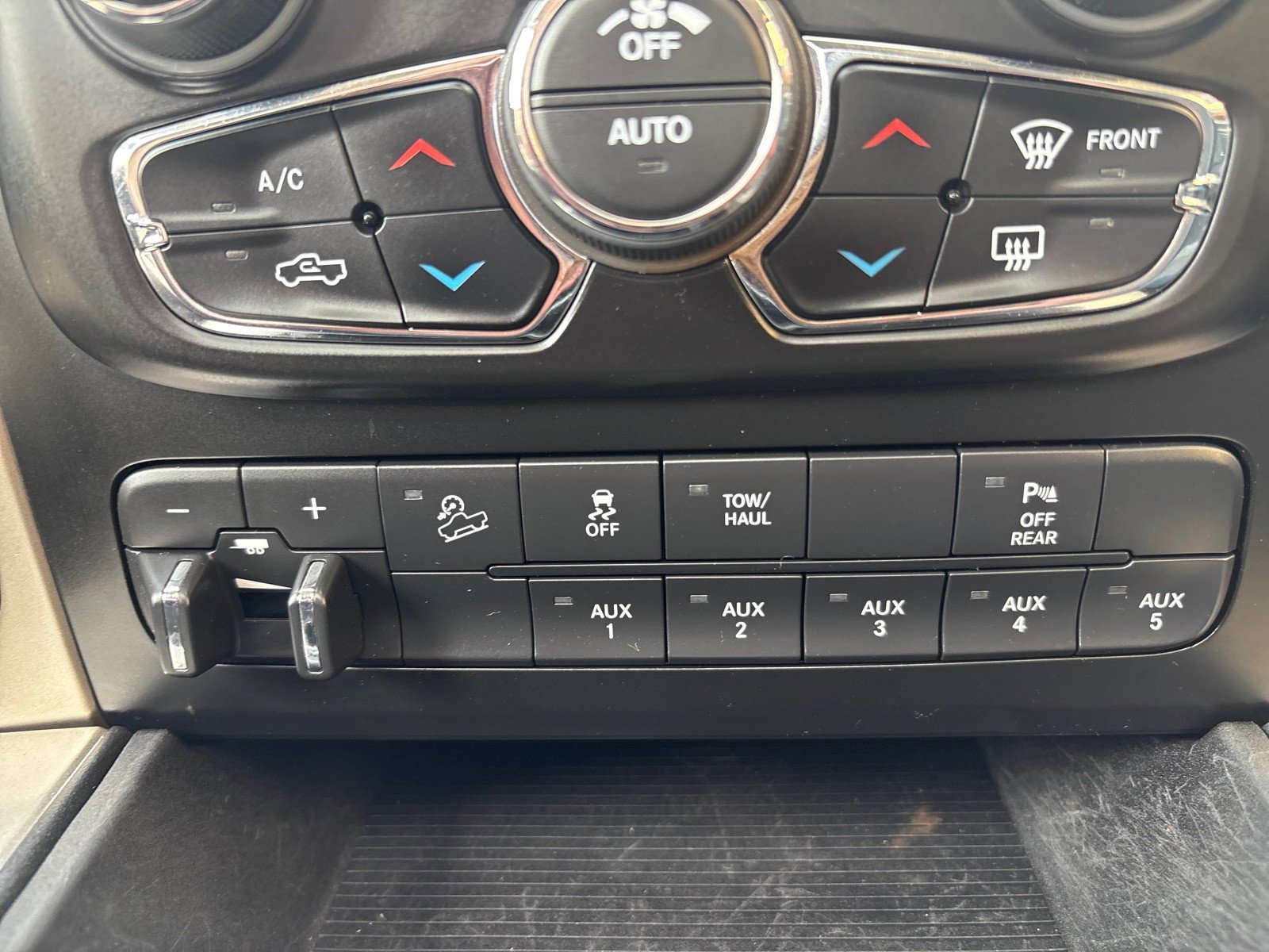 Used 2018 RAM 2500 Big Horn w/ Harvest Edition image 19