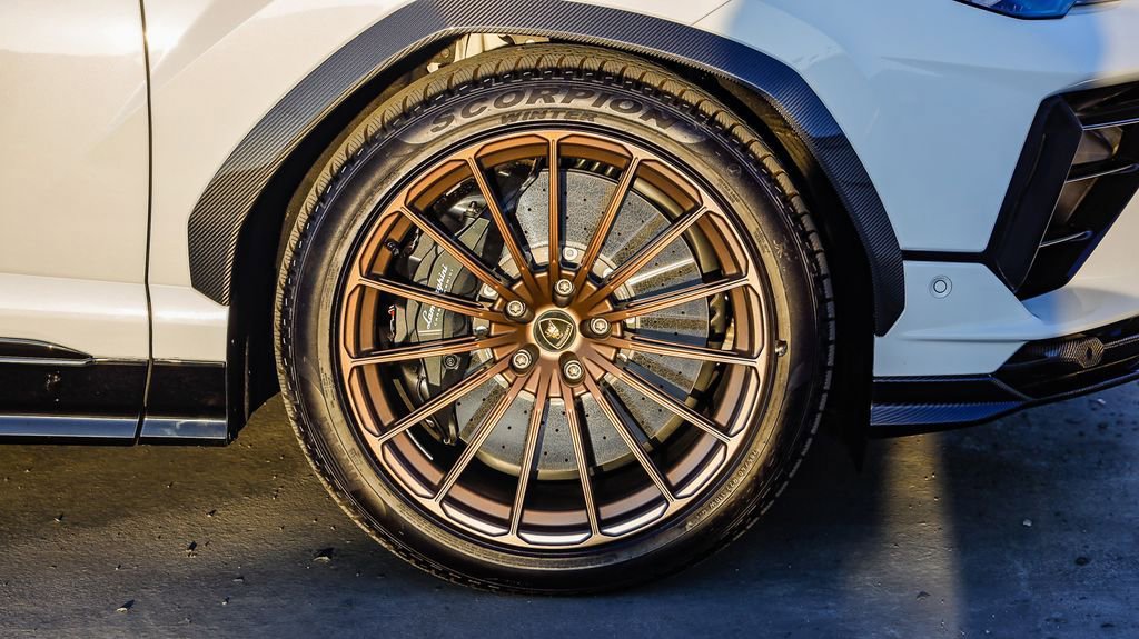 Used 2023 Lamborghini Urus Performante image 11