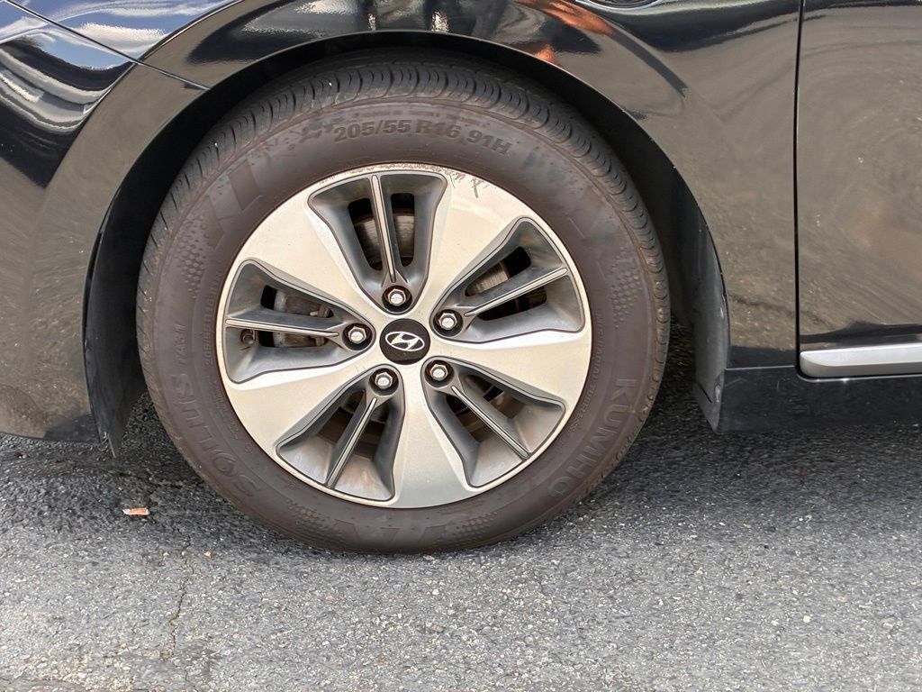 Used 2019 Hyundai Ioniq Plug-In Hybrid FWD image 46
