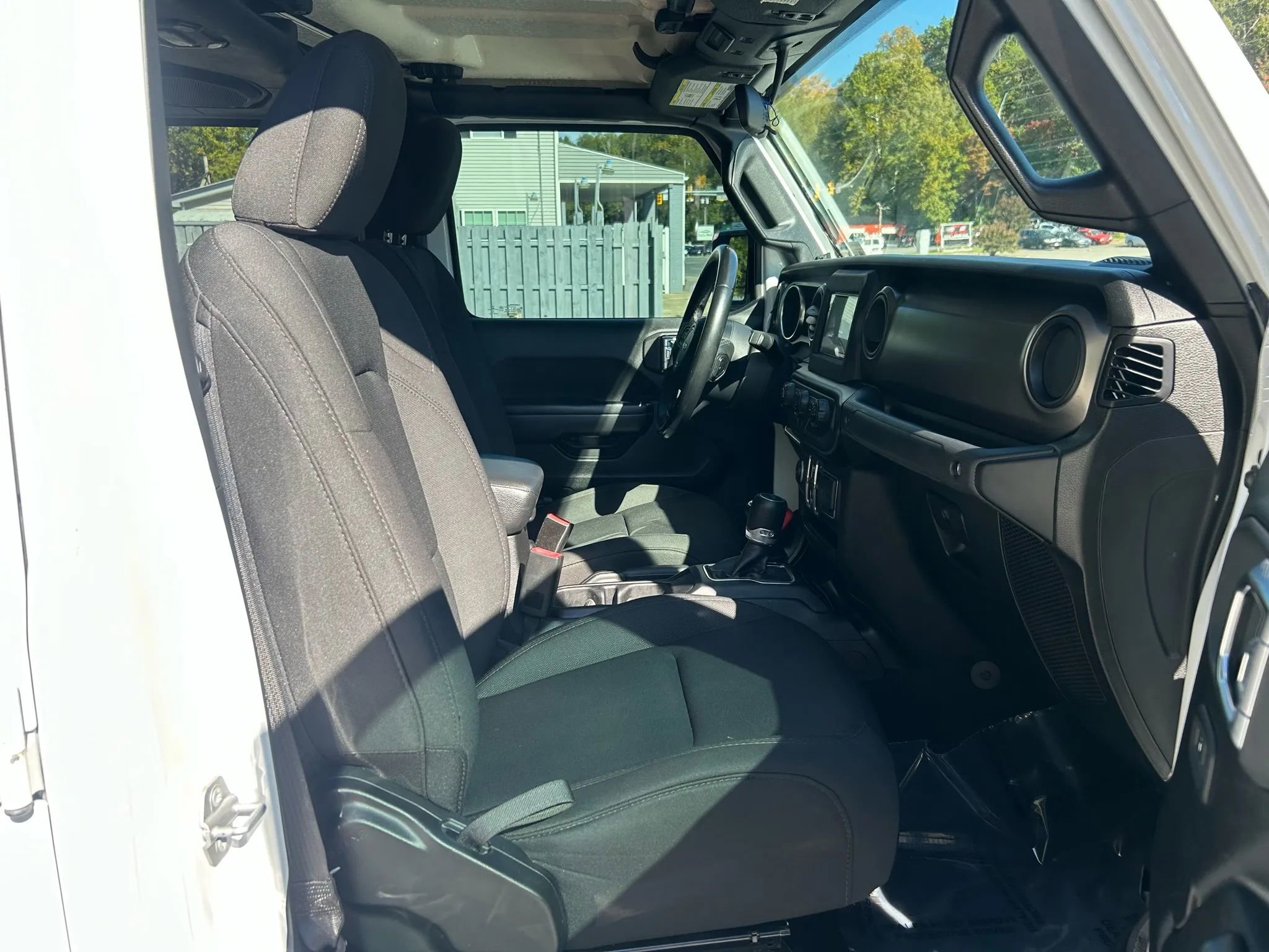 Used 2020 Jeep Gladiator Sport w/ Quick Order Package 24S image 18