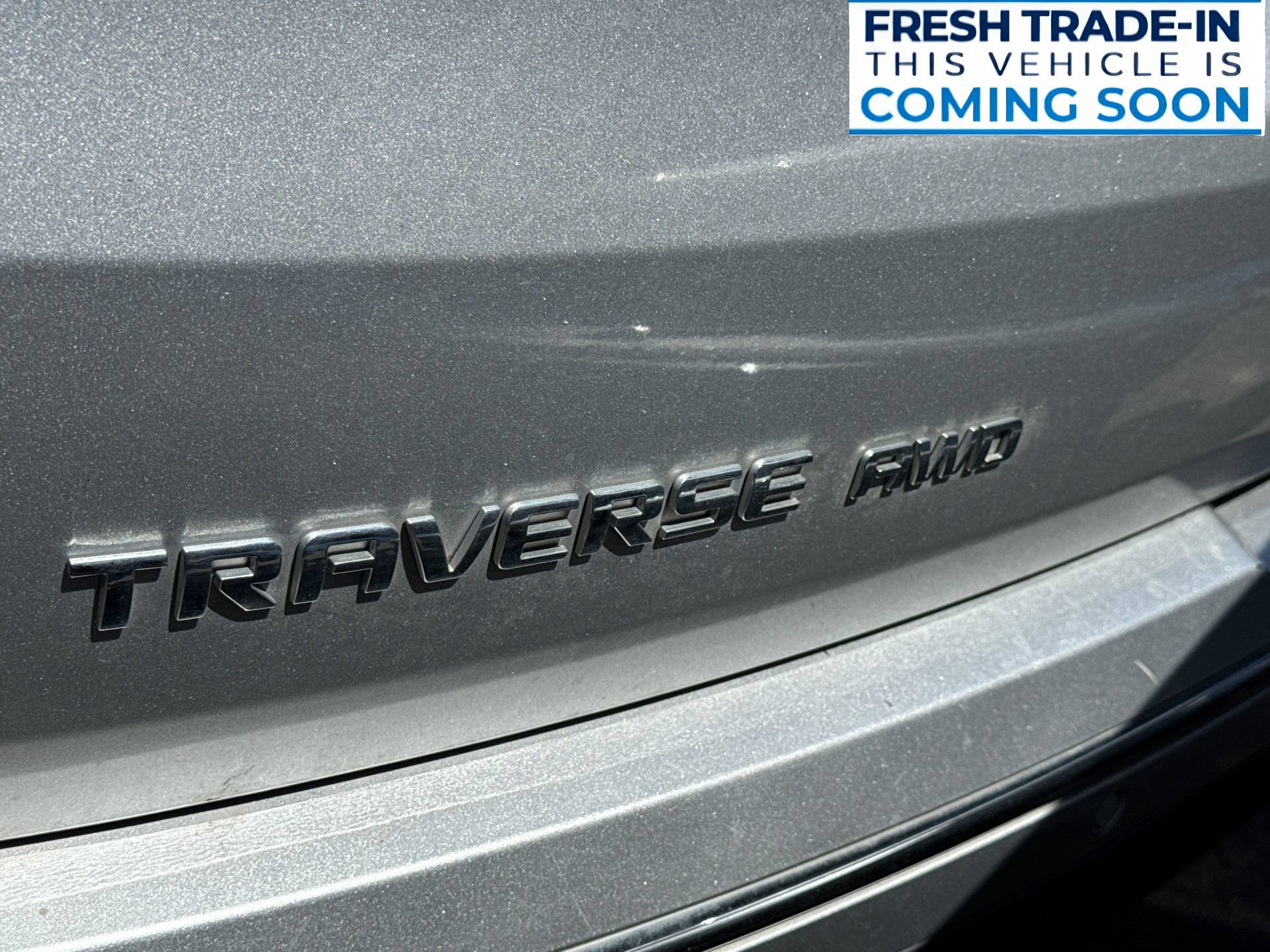 Used 2019 Chevrolet Traverse Premier w/ LPO, Black Accent Package AWD/4WD image 2