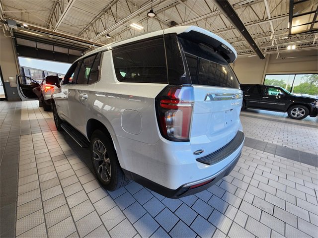 Used 2024 Chevrolet Tahoe LT w/ Luxury Package RWD image 3