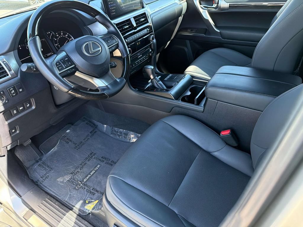 Used 2023 Lexus GX 460 Premium w/ Premium Package AWD/4WD image 9