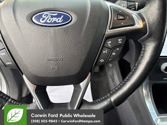 Used 2022 Ford Edge Titanium AWD/4WD image 17