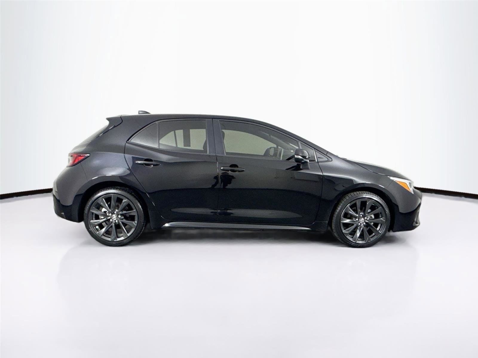 Certified 2025 Toyota Corolla XSE FWD image 11