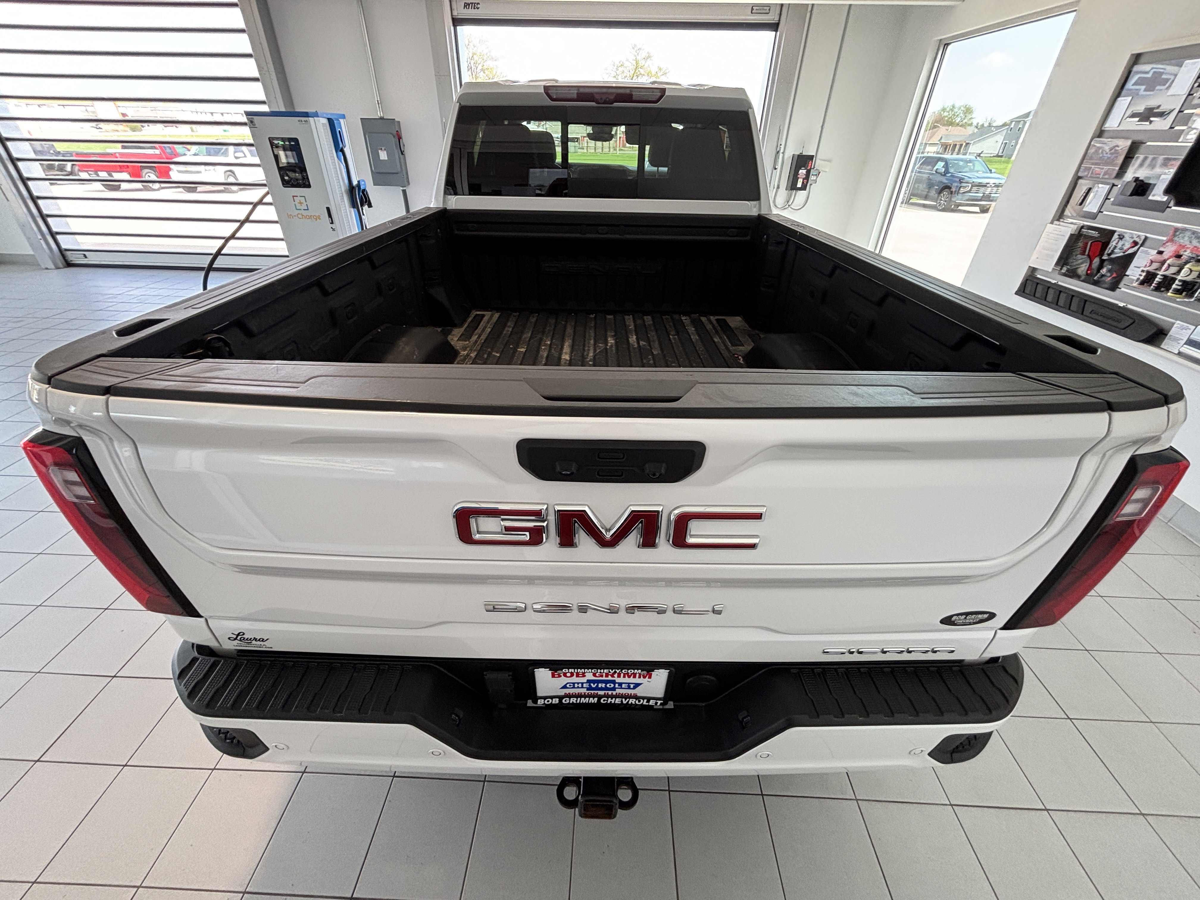 Used 2024 GMC Sierra 2500 Denali w/ Denali Reserve Package image 4