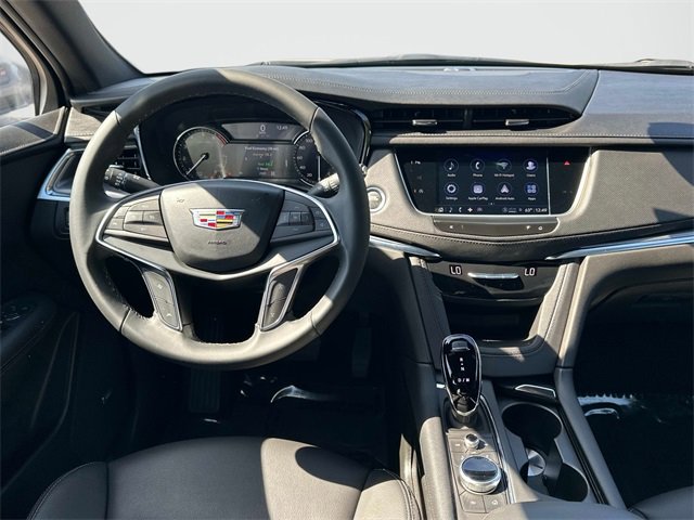 Certified 2024 Cadillac XT5 Luxury image 2