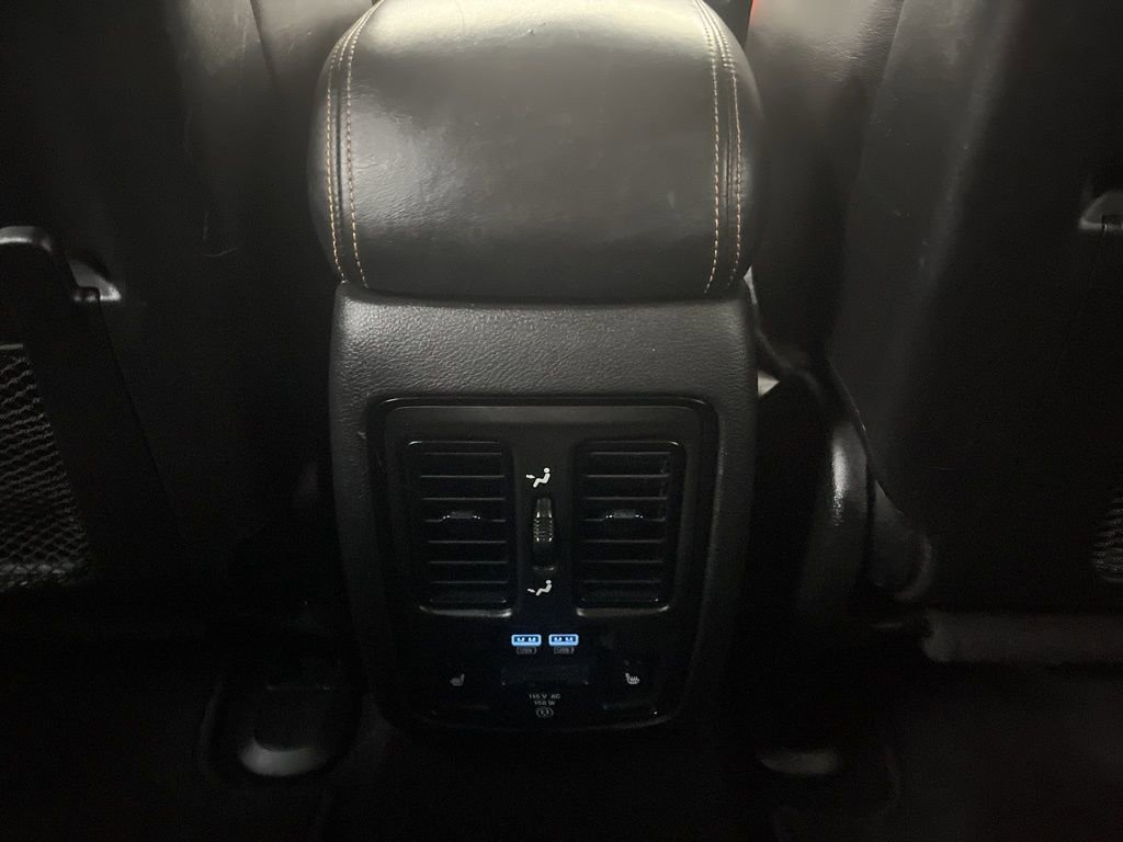 Used 2023 Dodge Durango R/T w/ Hemi Orange Plus Package image 31