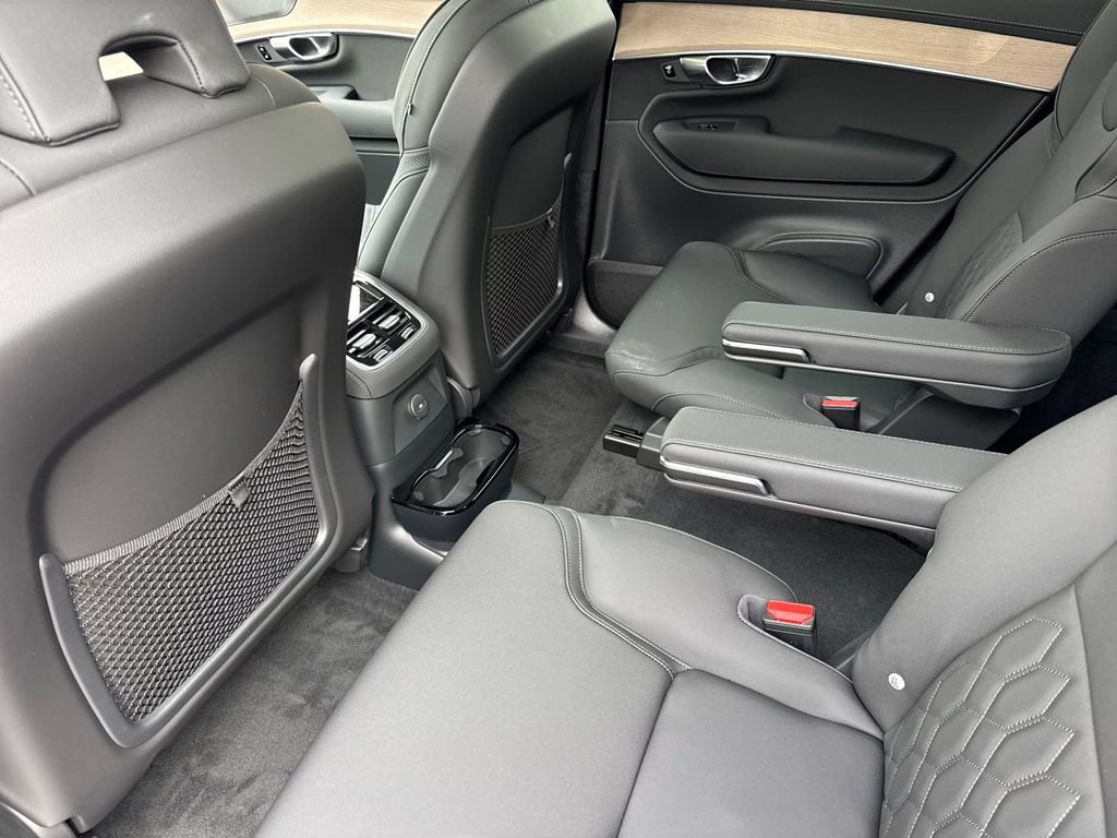 New 2026 Volvo XC90 T8 Plus w/ Protection Package AWD/4WD image 11