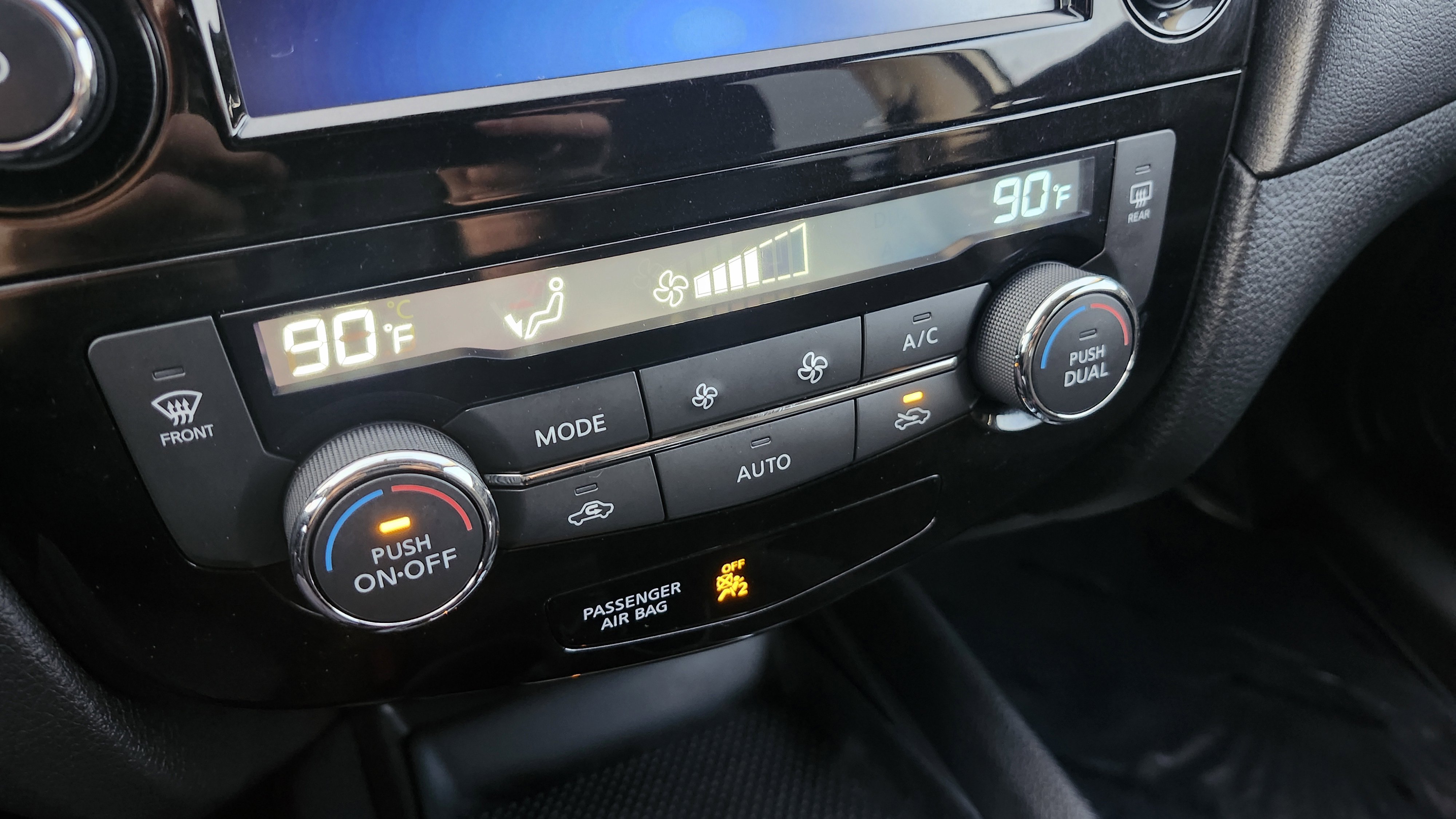 Used 2018 Nissan Rogue SV image 33