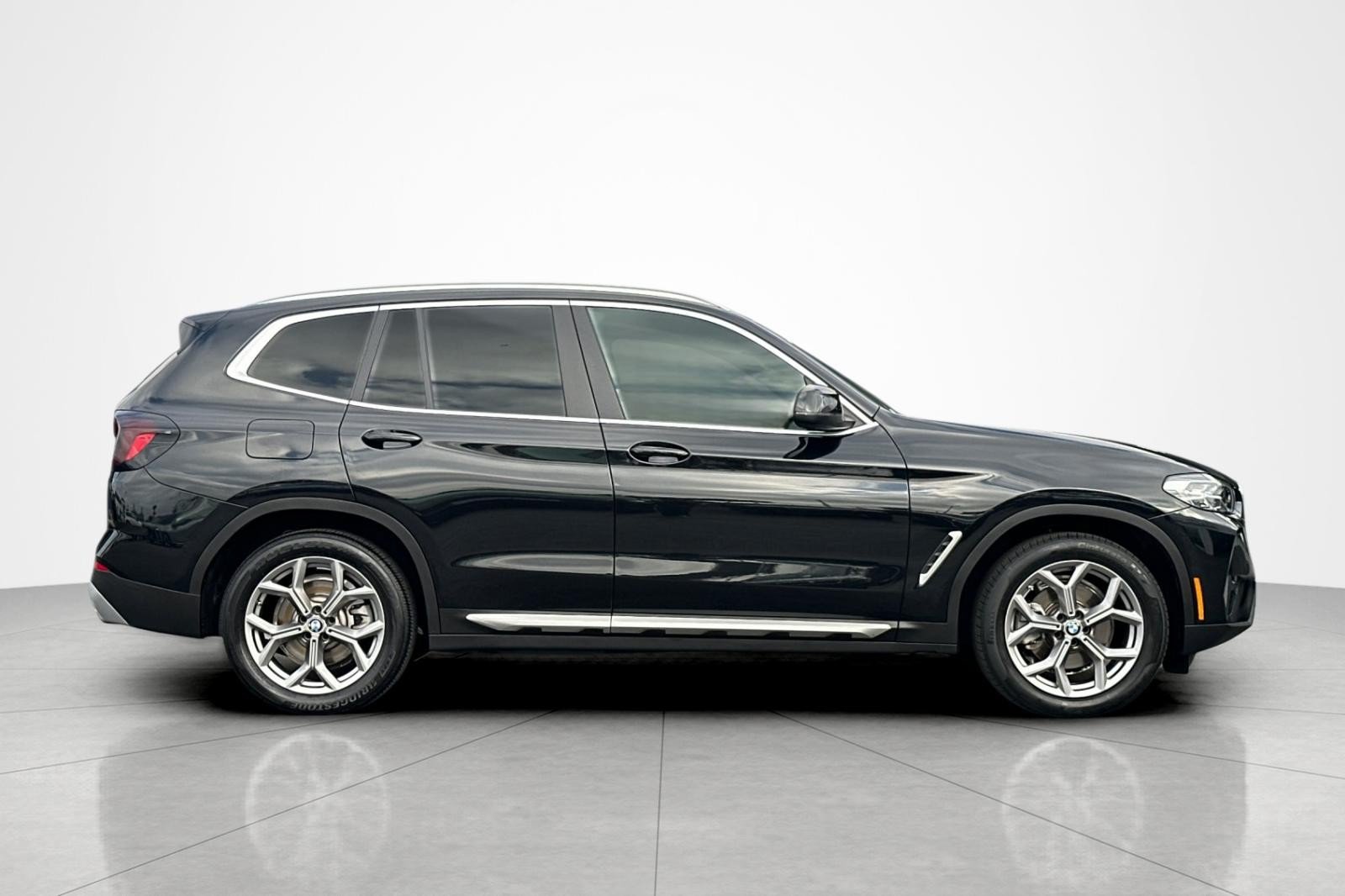 Used 2024 BMW X3 sDrive30i w/ Convenience Package RWD image 6