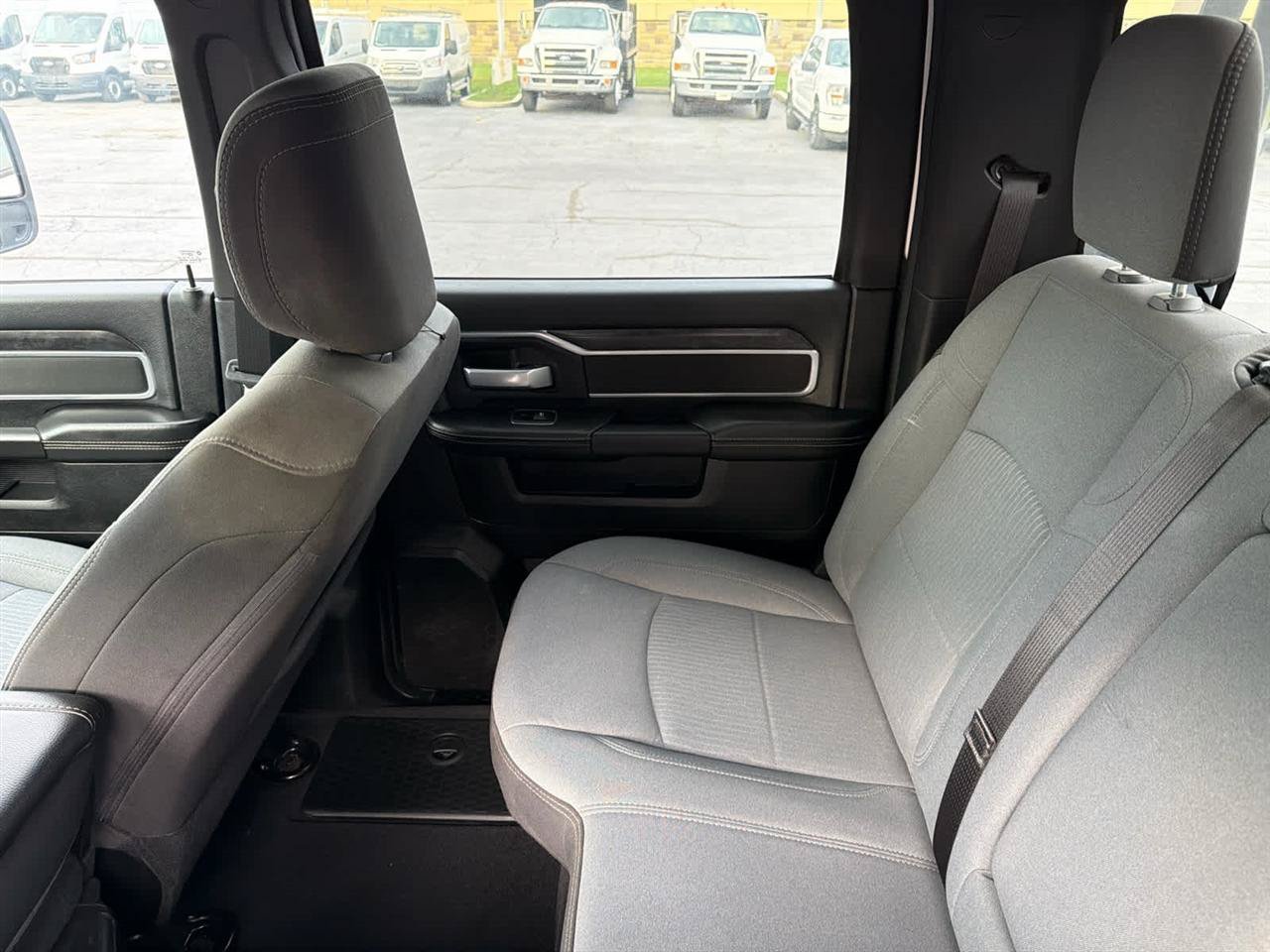 Used 2024 RAM 3500 Big Horn AWD/4WD image 14