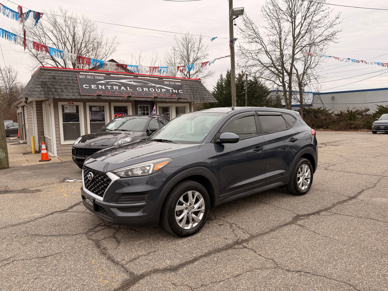 Used 2020 Hyundai Tucson SE w/ Cargo Package image 2