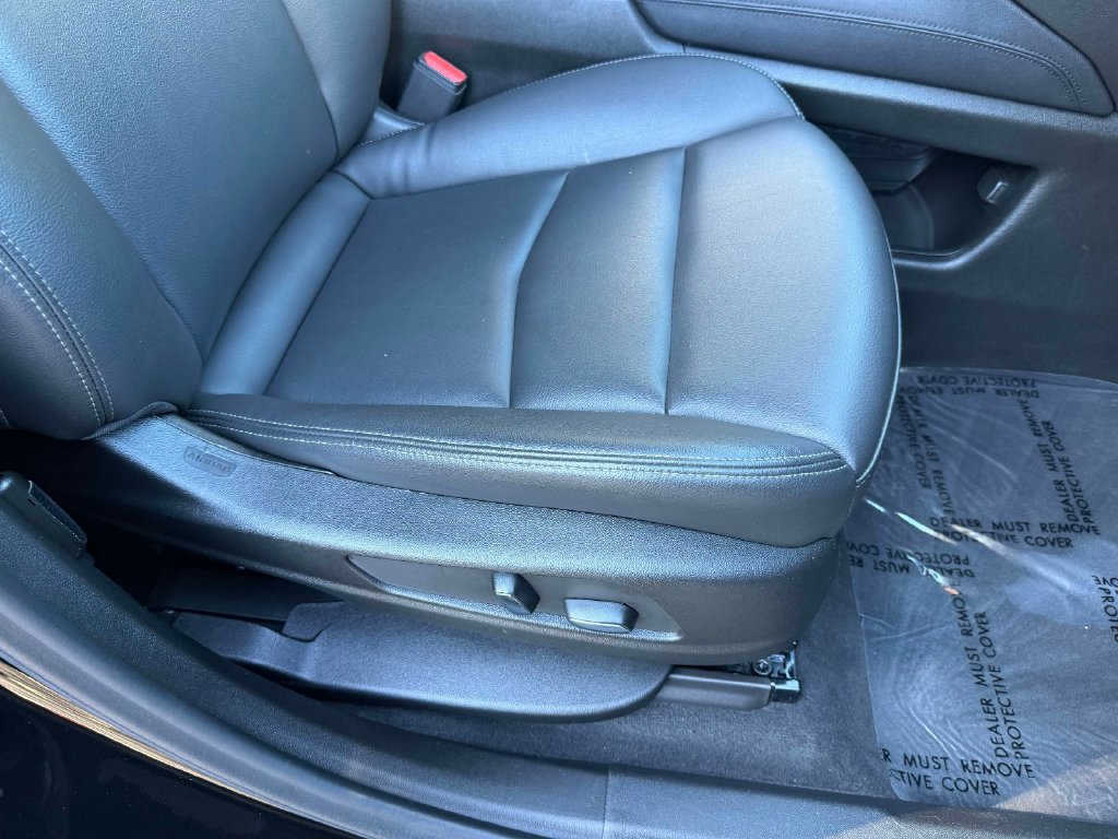 Used 2025 Cadillac XT6 Luxury AWD/4WD image 15