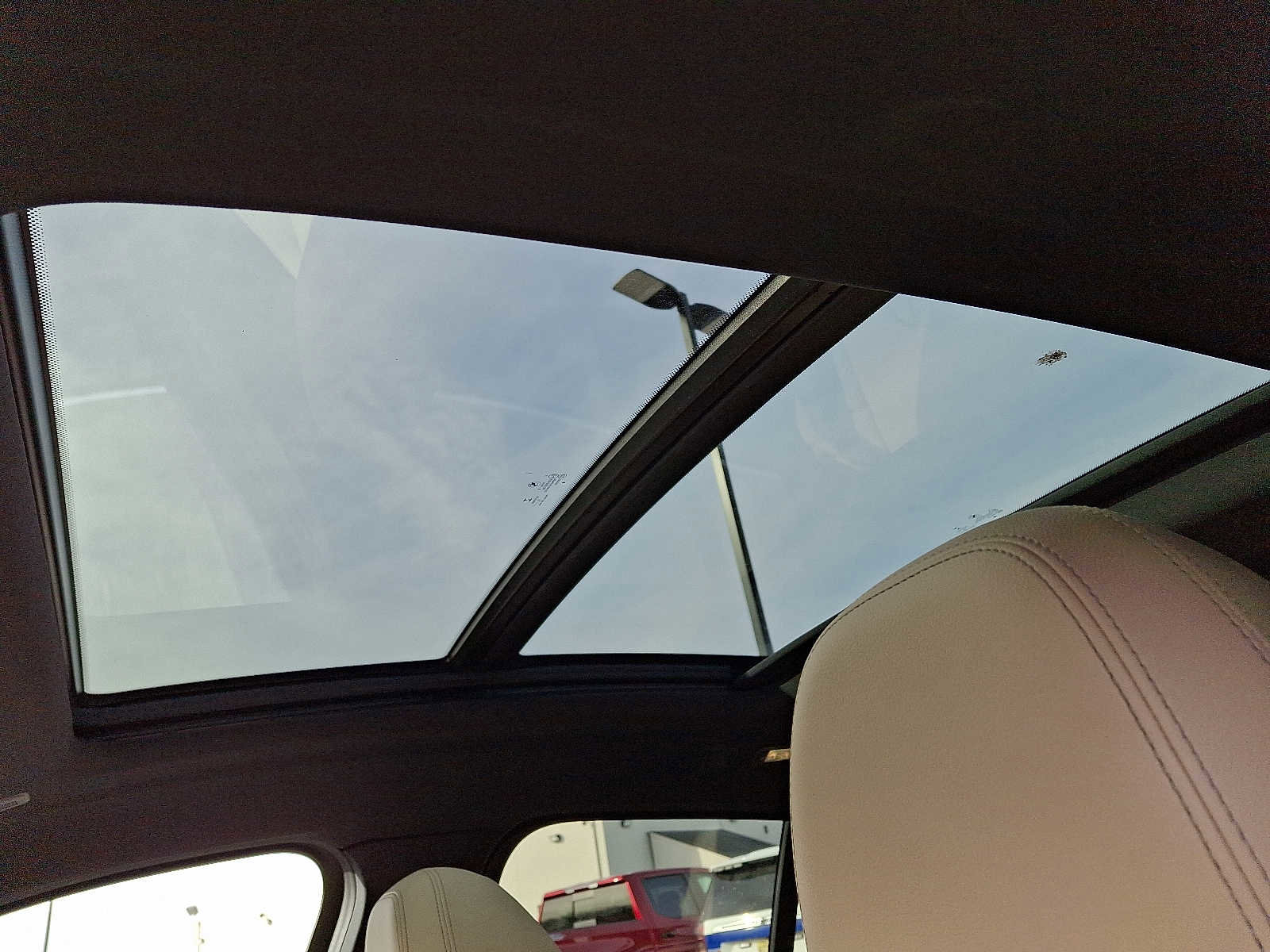 Used 2023 BMW X4 xDrive30i w/ Parking Assistance Package image 14