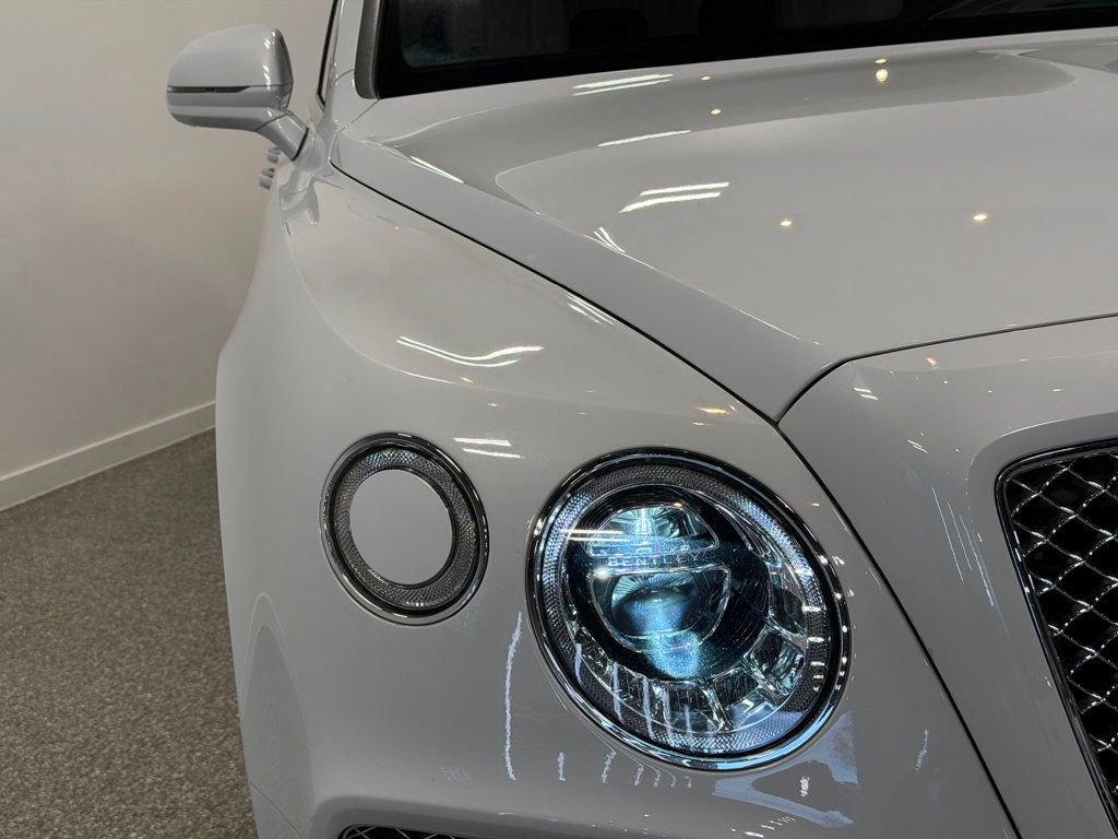Used 2018 Bentley Bentayga Mulliner AWD/4WD image 11