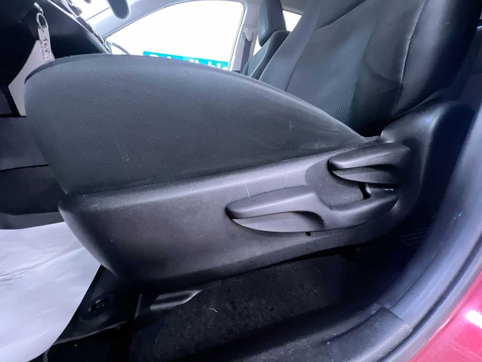 Used 2018 Toyota RAV4 LE w/ All Weather Liner Package FWD image 13