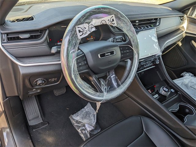 New 2025 Jeep Grand Cherokee Limited image 8