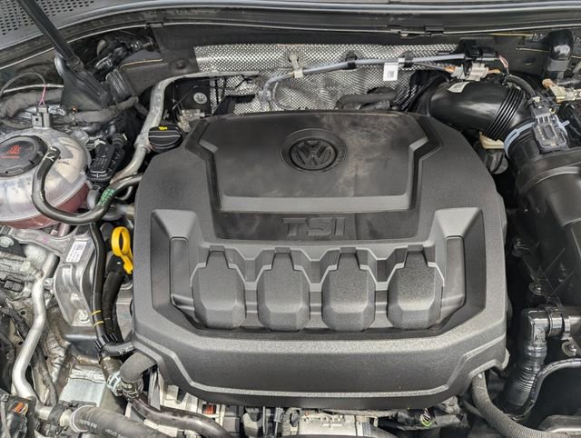 Certified 2022 Volkswagen Tiguan SEL R-Line image 28