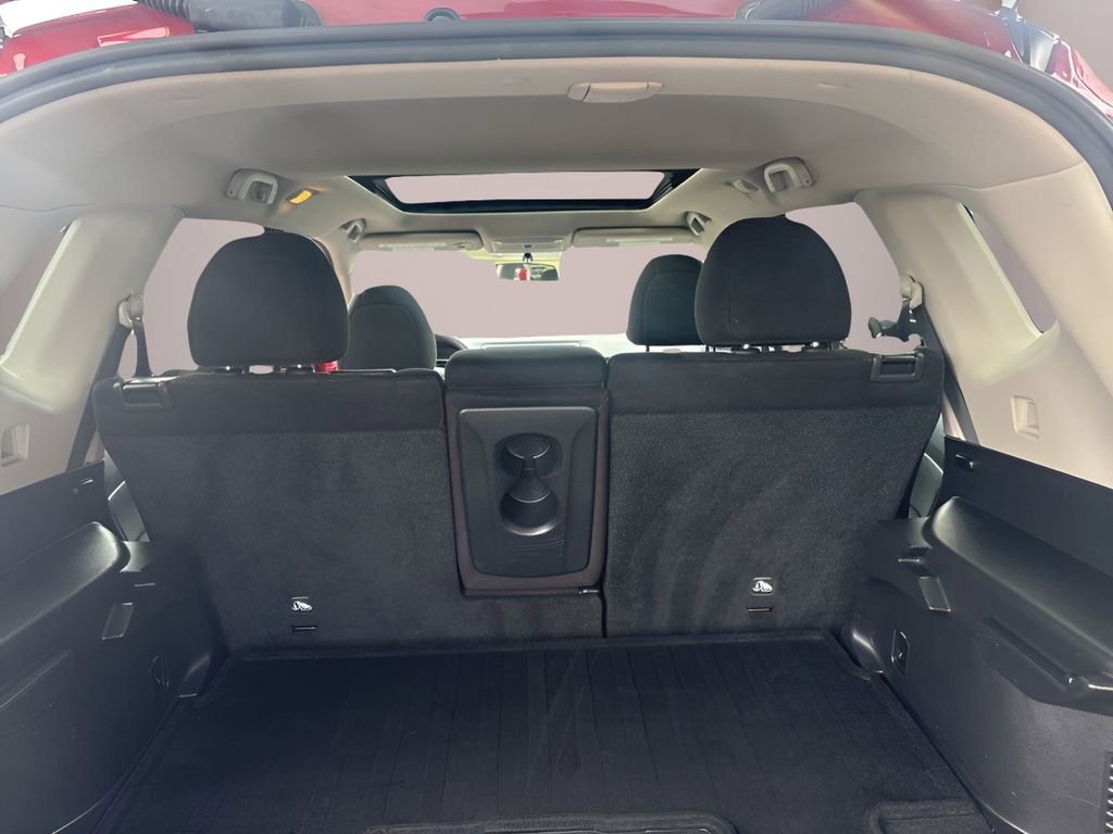 Used 2016 Nissan Rogue SV w/ SV Premium Package image 15